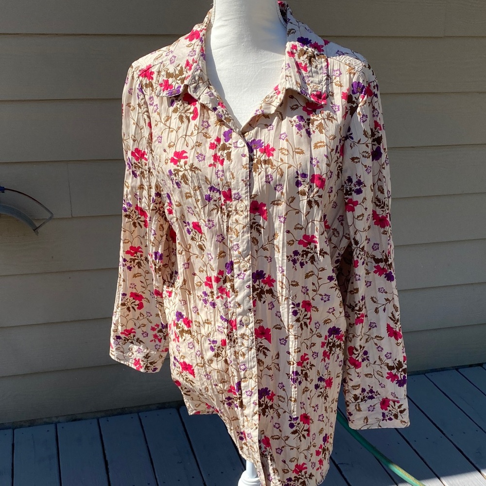 4/$20 floral button down jms blouse